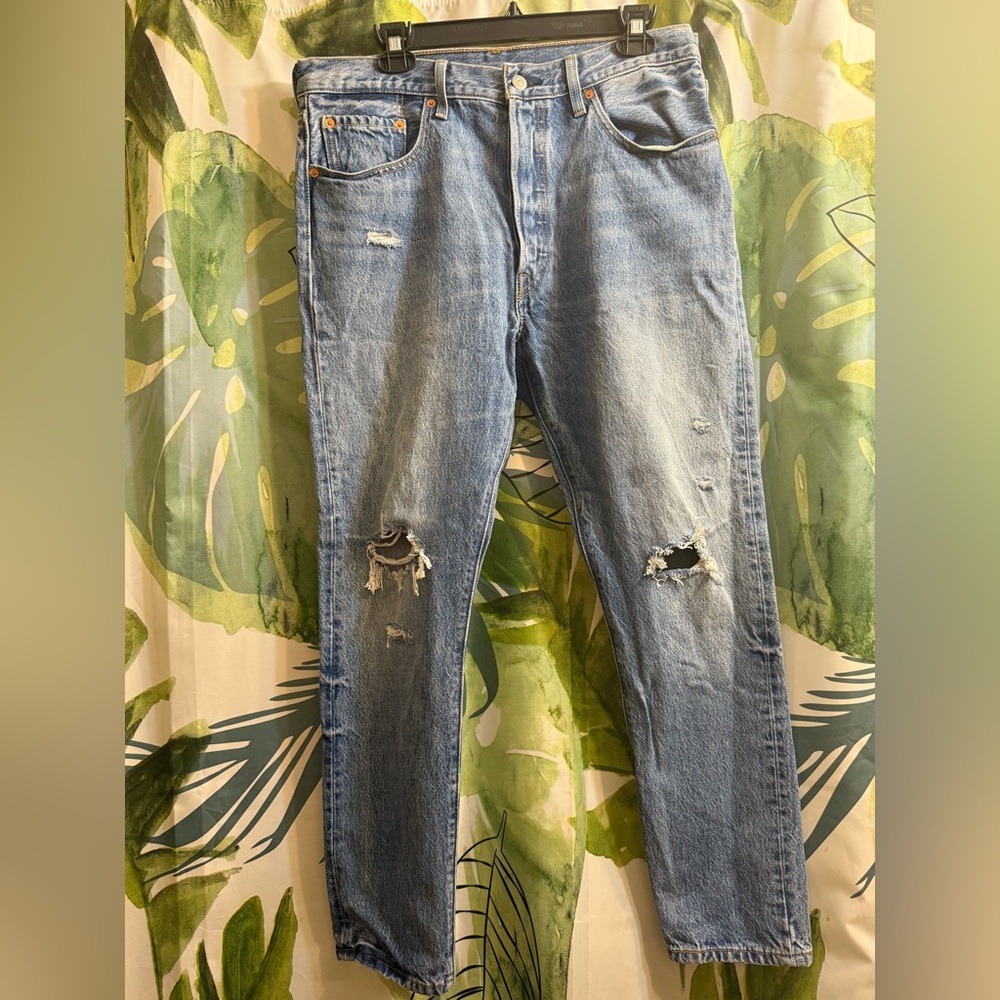 Levi’s 501 Skinny - Distressed W 32 L 30
